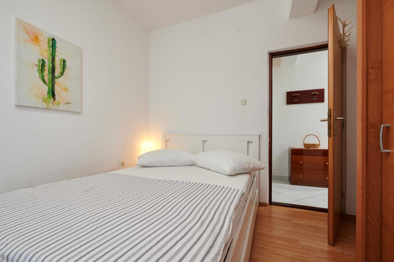 Apartment Aria